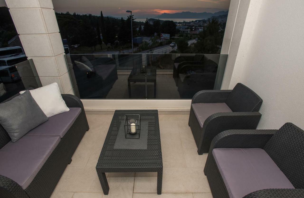 Apartments Villa Hadria Makarska Ngoại thất bức ảnh